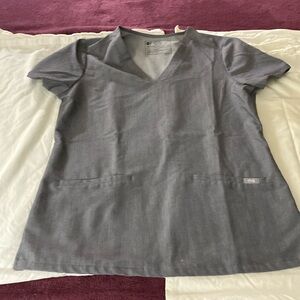 Figs scrub top extra small gray